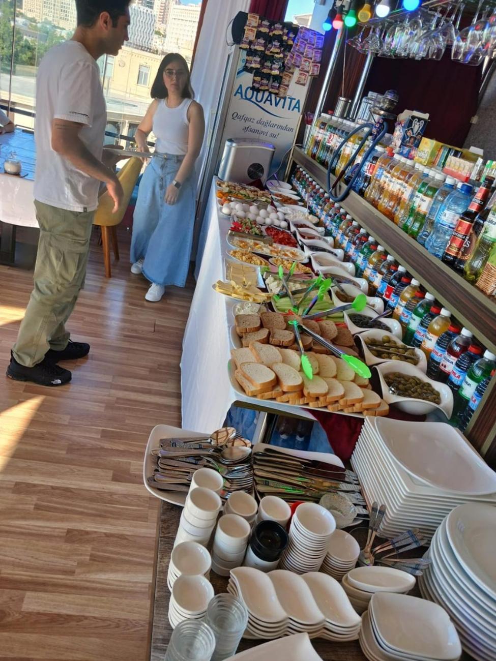Avi Hotel Baku Luaran gambar