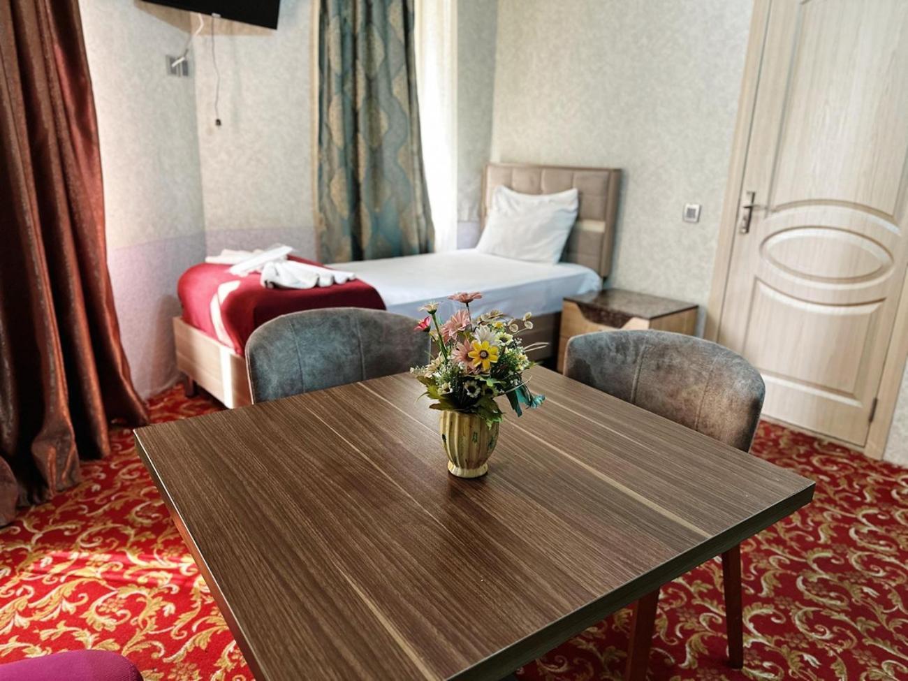 Avi Hotel Baku Luaran gambar