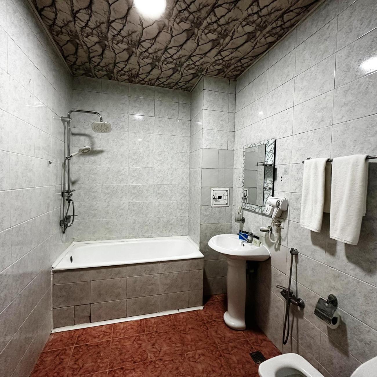 Avi Hotel Baku Luaran gambar